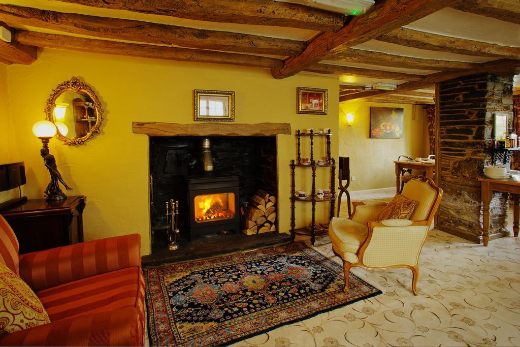 Hotel Tinhay Mill Lifton Esterno foto